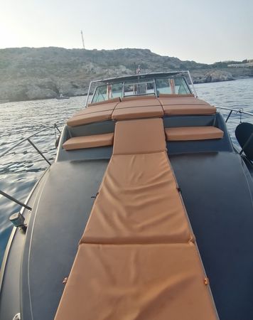 Sea Ray 300 | Endless Blue