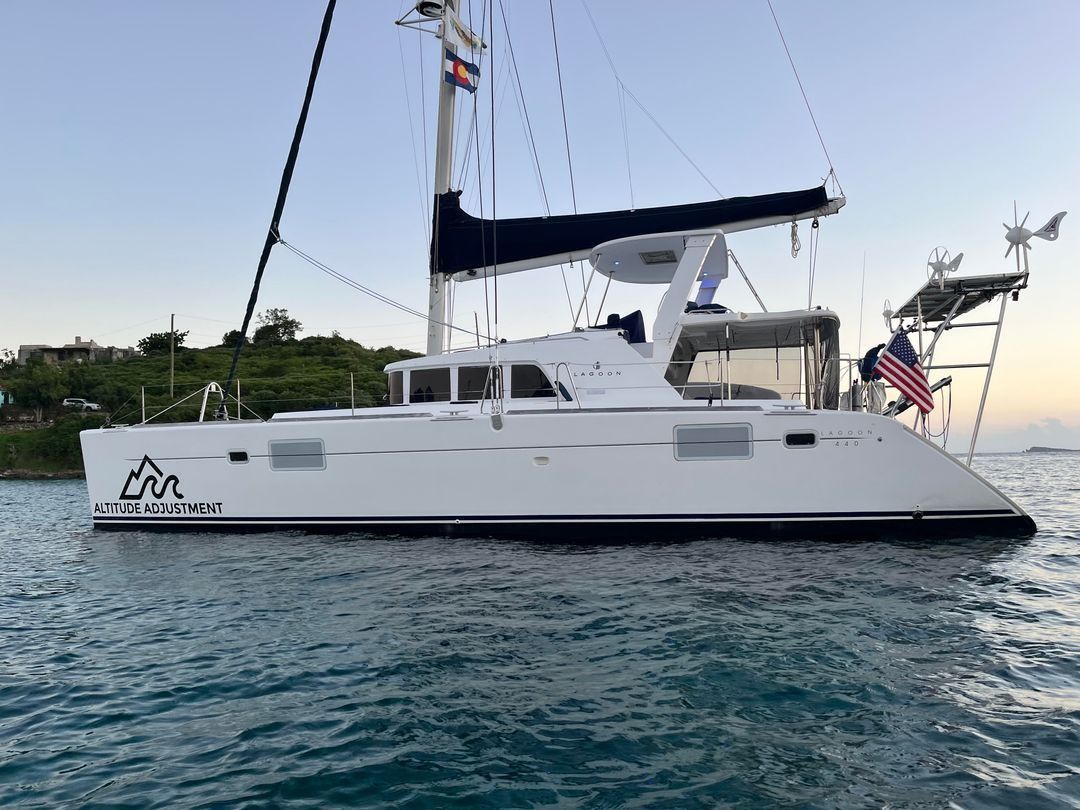 Lagoon 440 | Altitude Adjustment