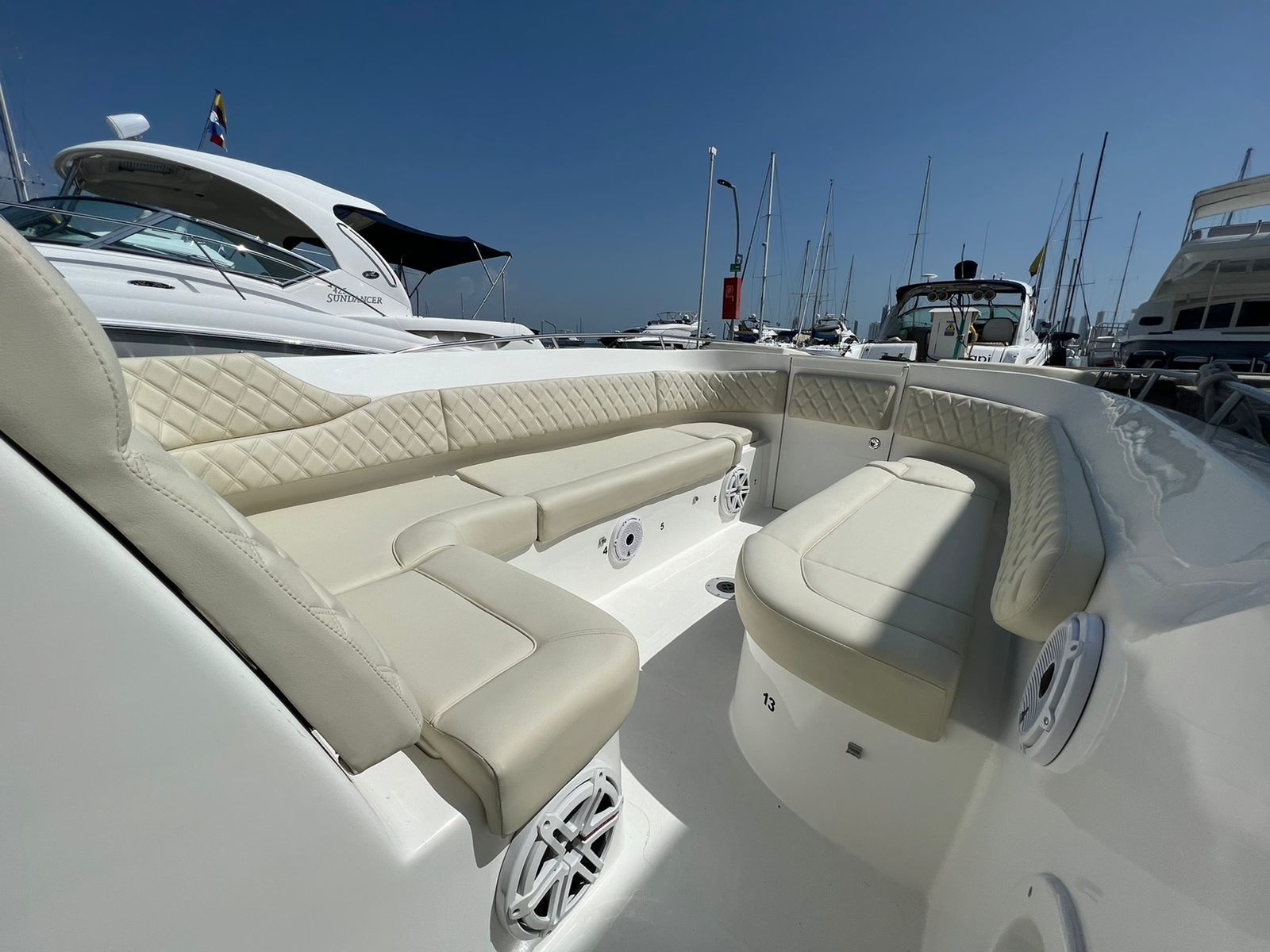 Bravo 410 | Arco Iris 15