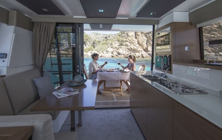 Fountaine Pajot MY 37 | Muscat