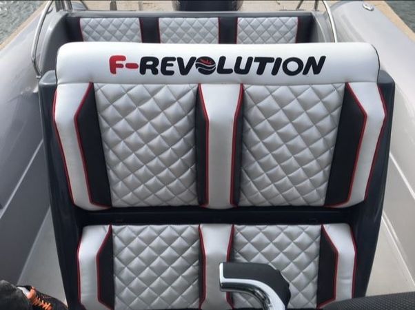 Revolution 28 Rib | 28