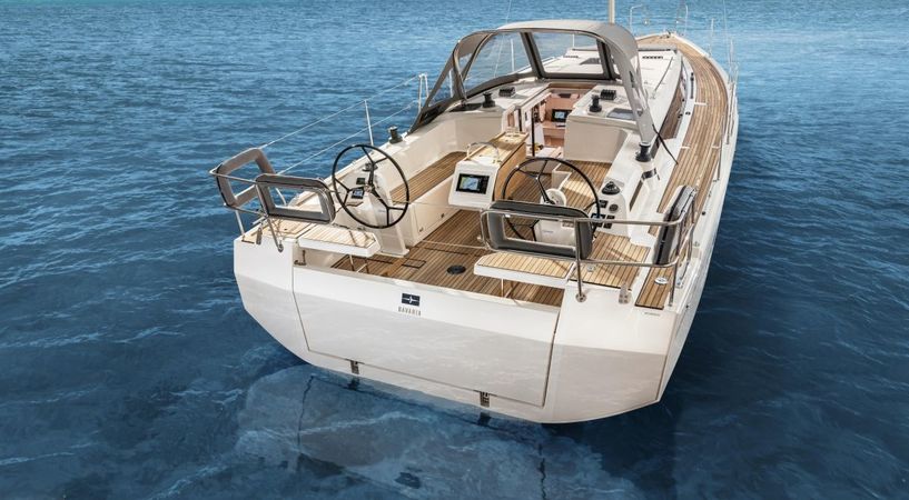 Bavaria C38 | Twelve