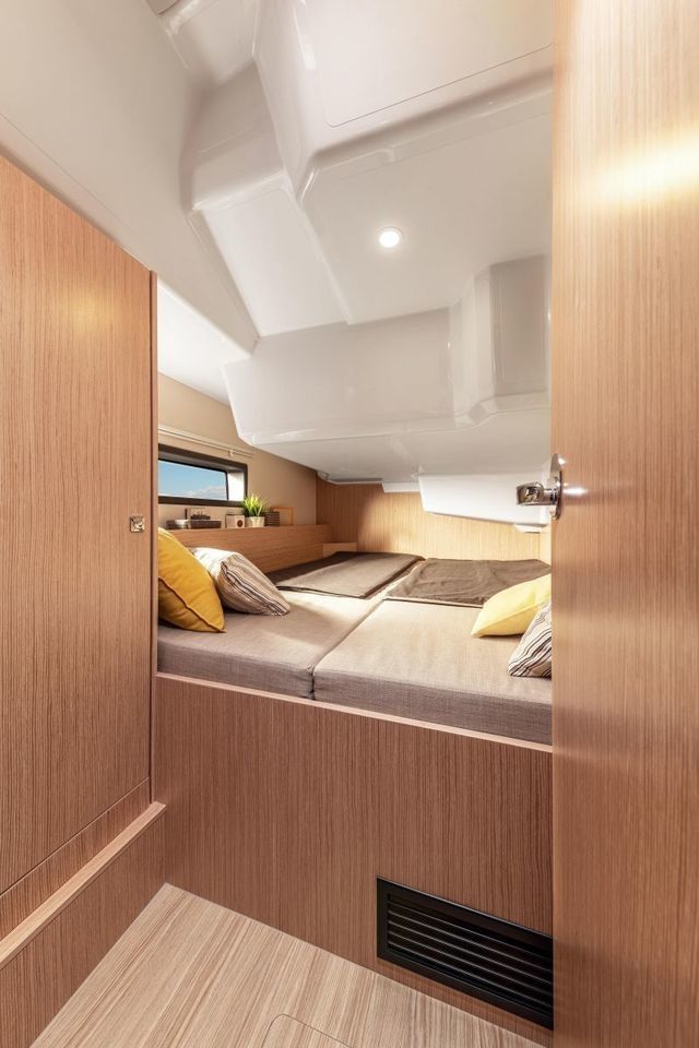 Bavaria C38 | Twelve