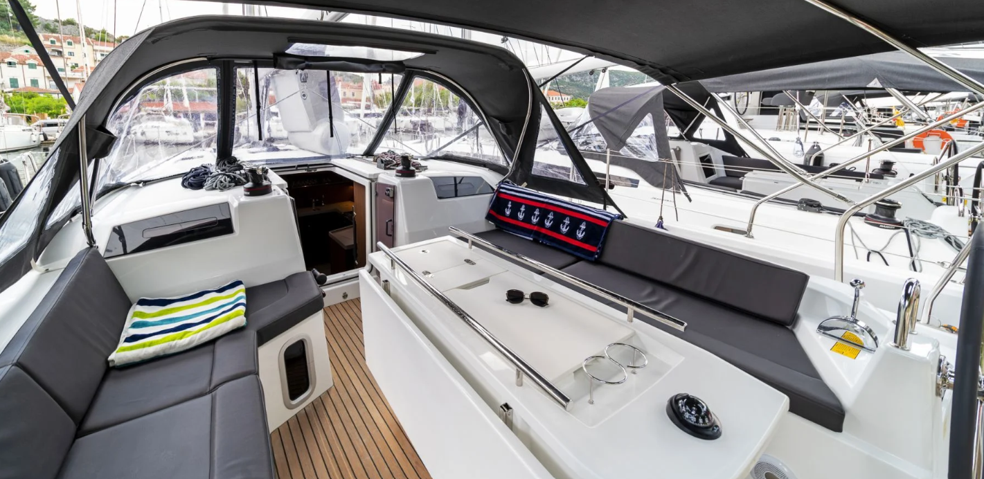 Beneteau Oceanis 40.1 | First Touch