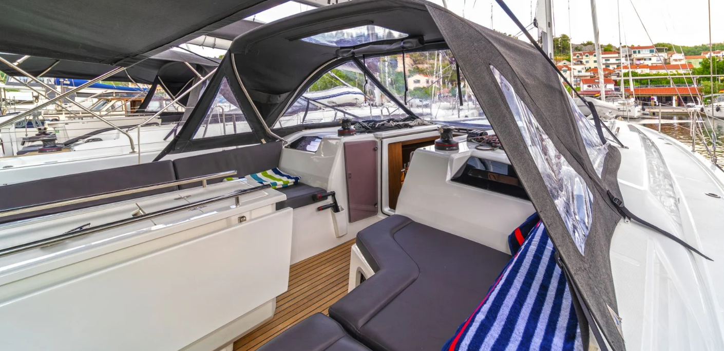 Beneteau Oceanis 40.1 | First Touch