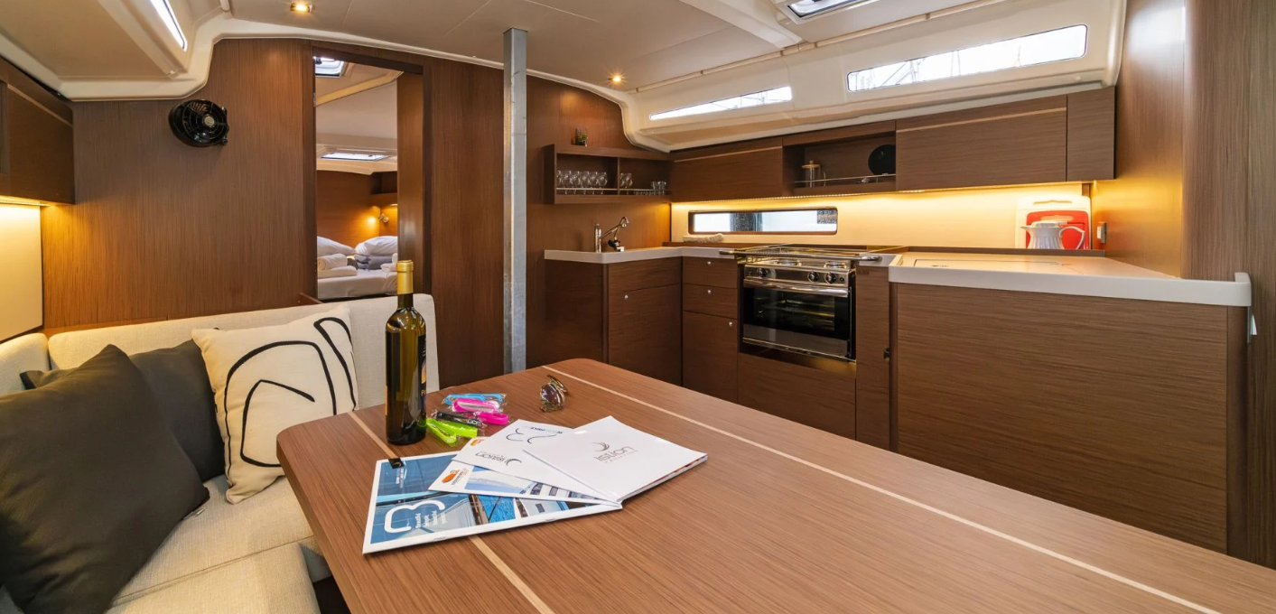 Beneteau Oceanis 40.1 | First Touch