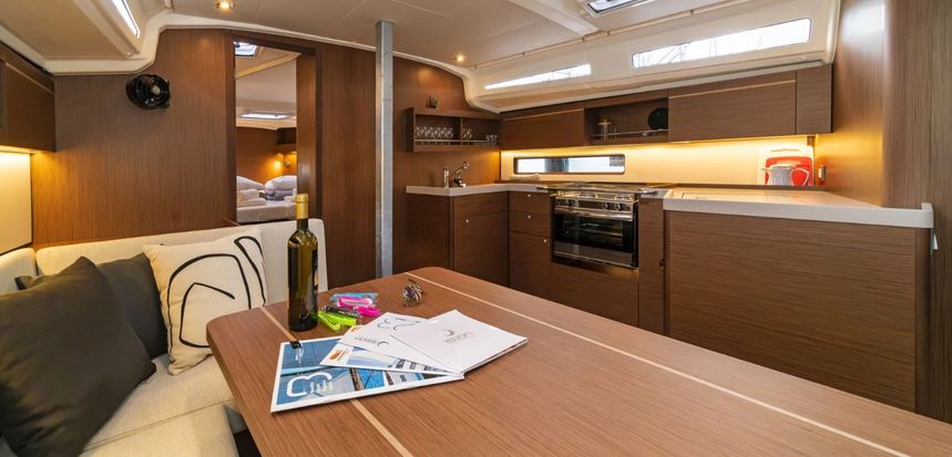 Beneteau Oceanis 40.1 | First Touch