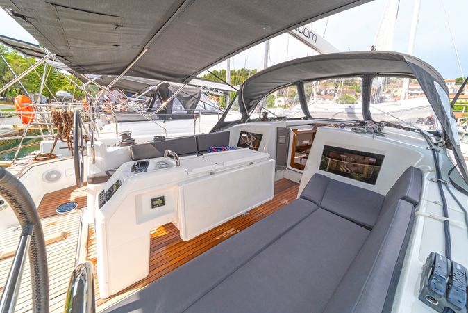 Jeanneau Sun Odyssey 410 | First Date