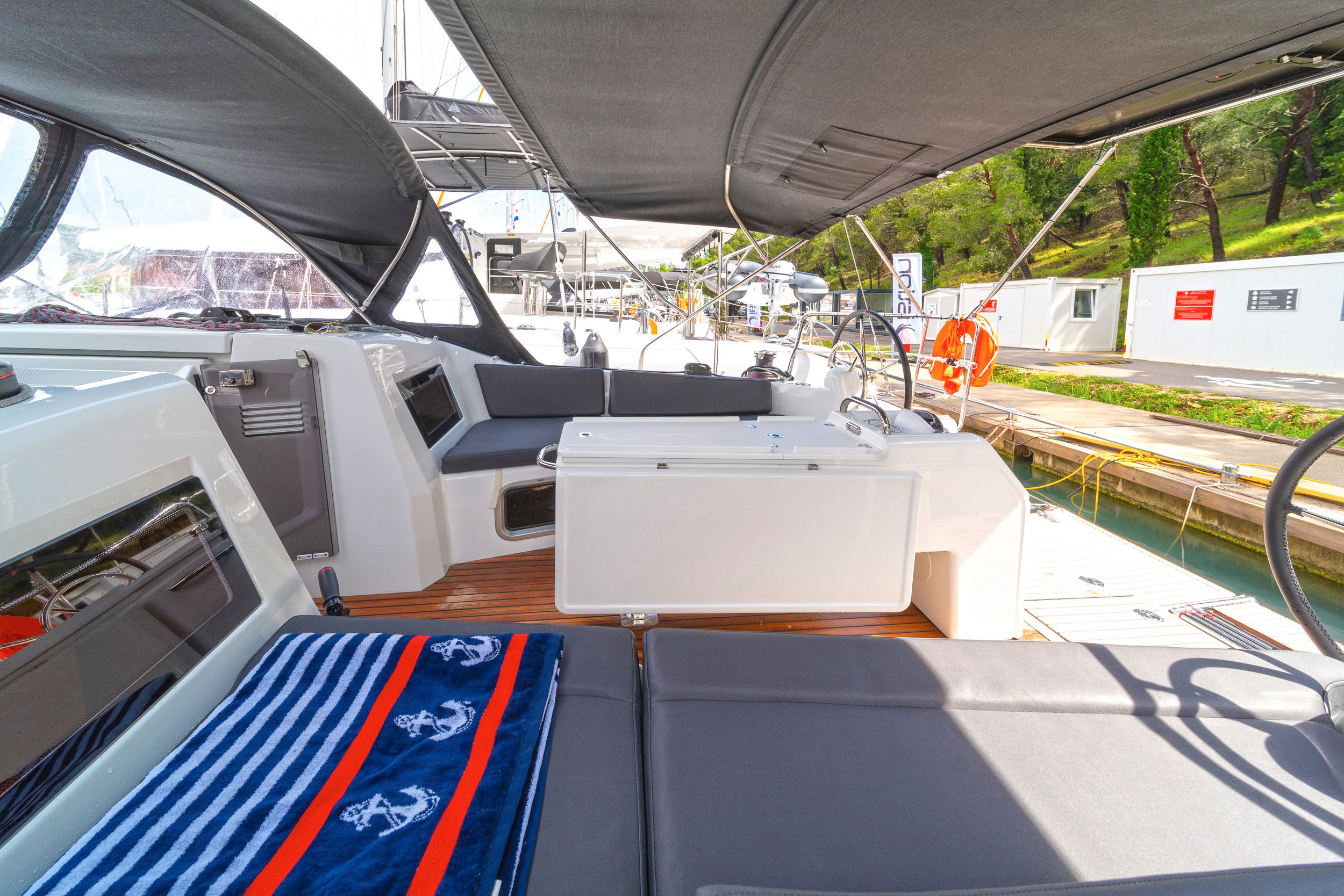 Jeanneau Sun Odyssey 410 | First Date