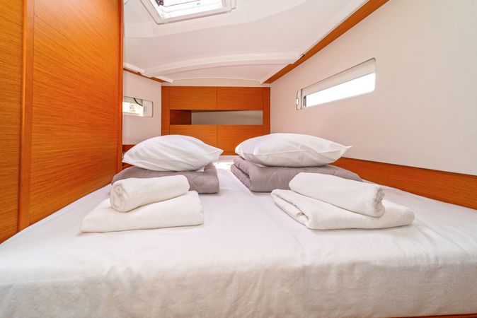 Jeanneau Sun Odyssey 410 | First Date