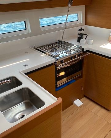 Jeanneau Sun Odyssey 490 | Etheria