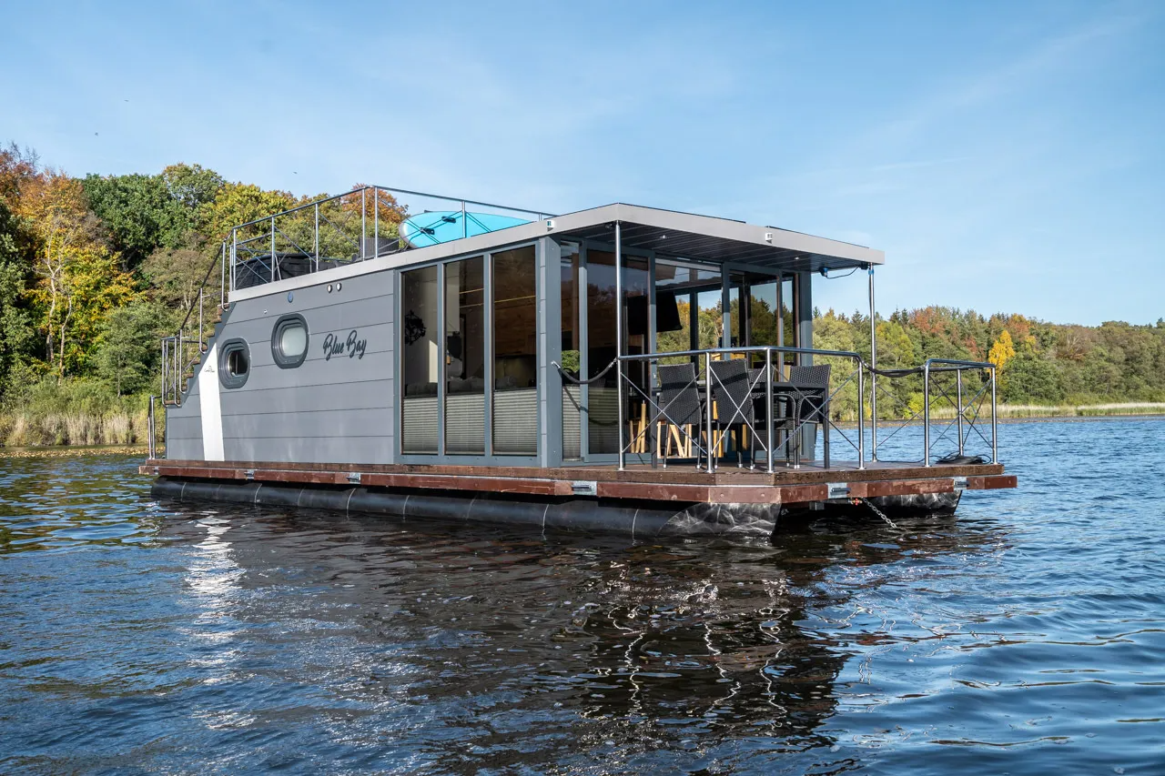 Houseboat Rivo Campi 400 Blue Bay for rent Germany Boataround