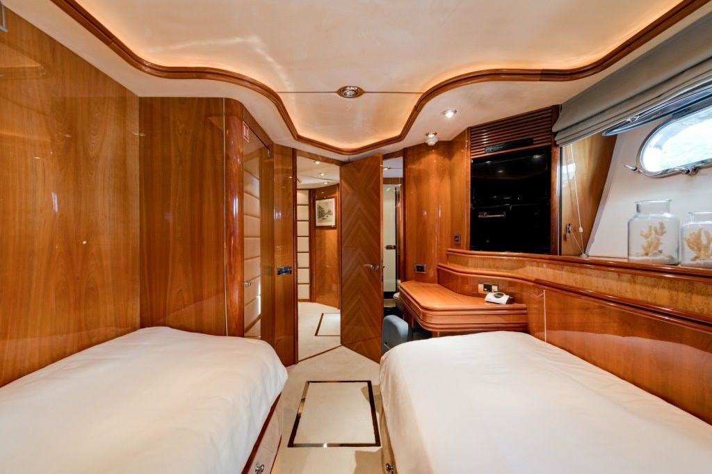 Sunseeker 105 | Baby 1