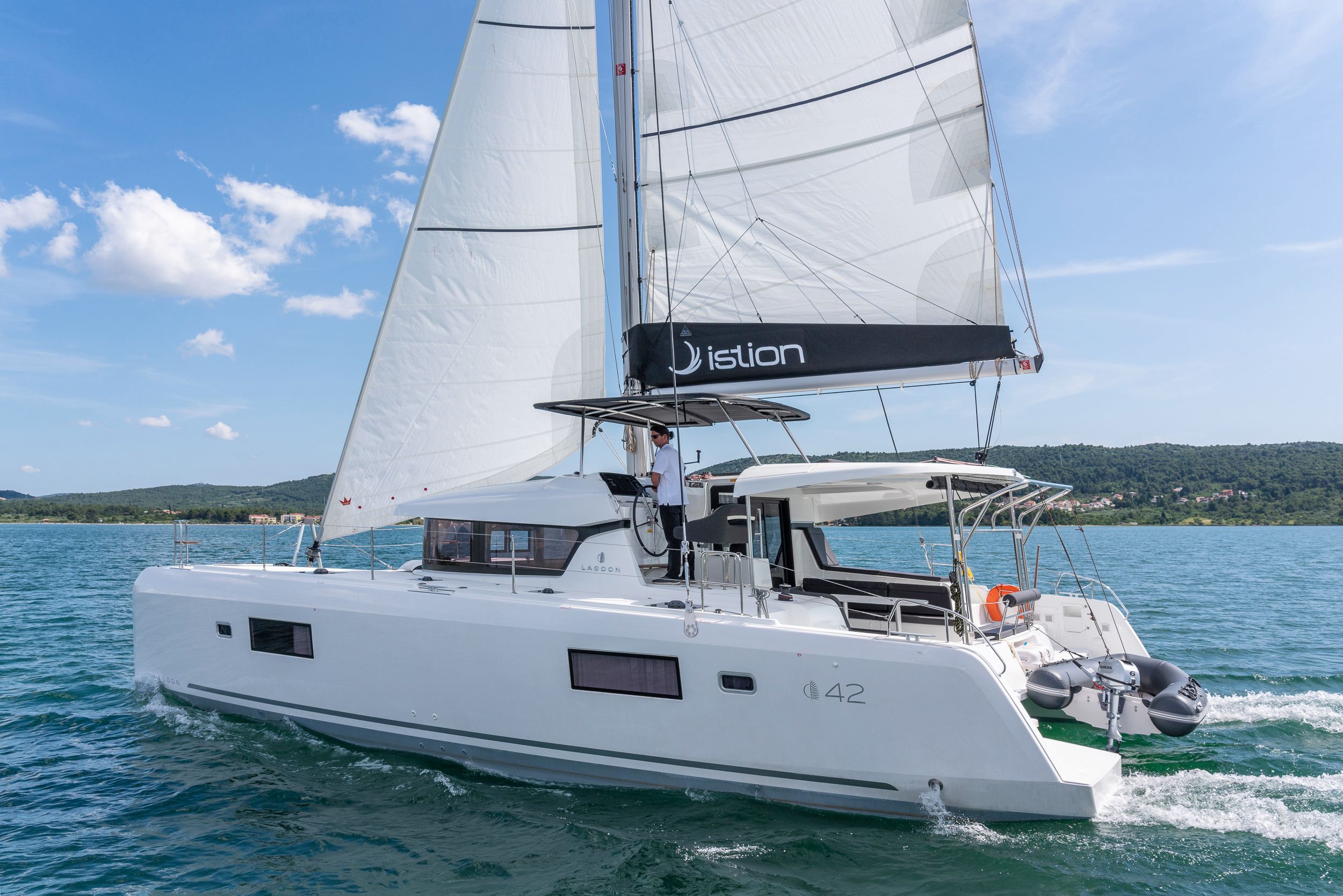 Lagoon 42 | First Dance