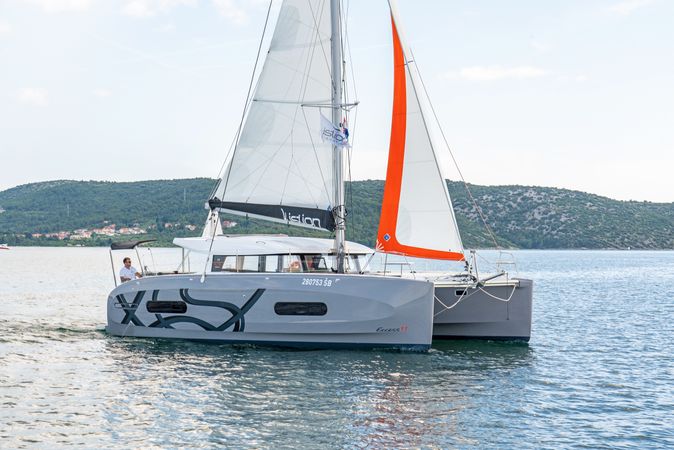 Excess 11 | First Sight