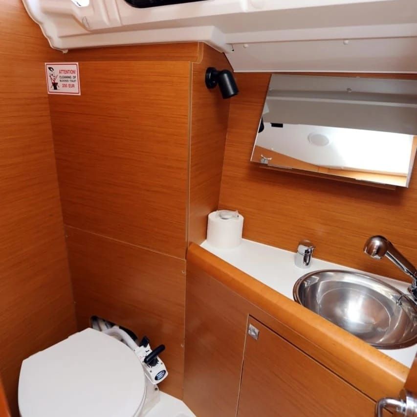 Jeanneau Sun Odyssey 349 | Gin Tonic