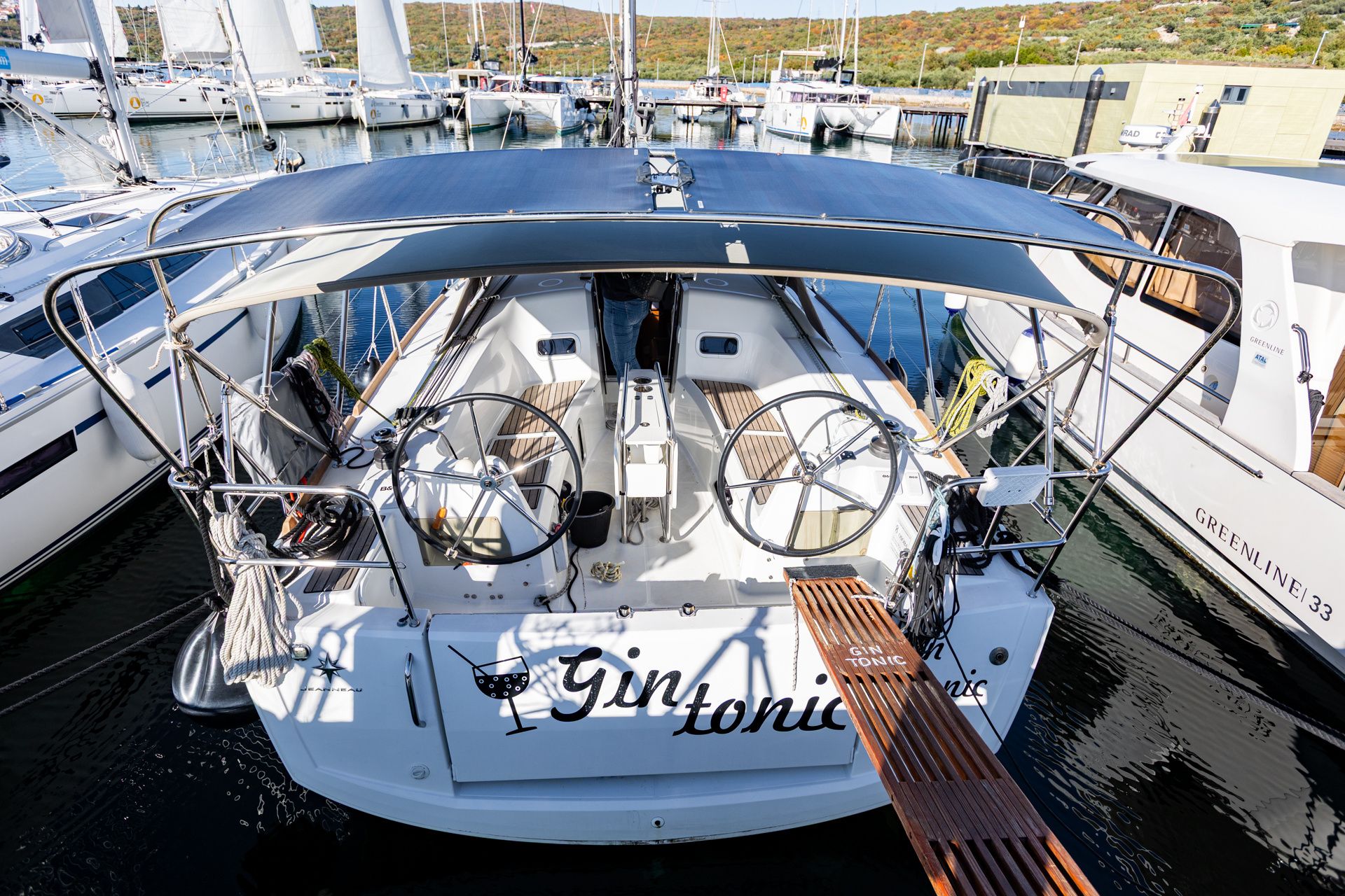 Jeanneau Sun Odyssey 349 | Gin Tonic