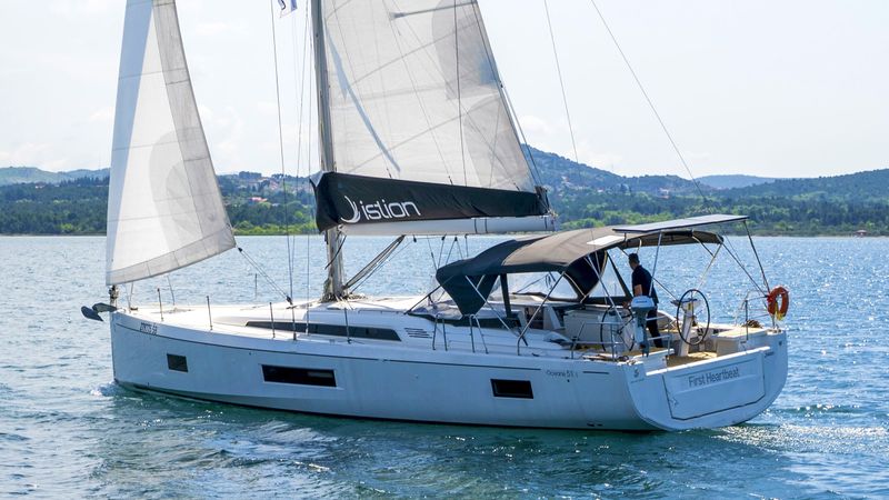 Beneteau Oceanis 51.1 | First Heartbeat