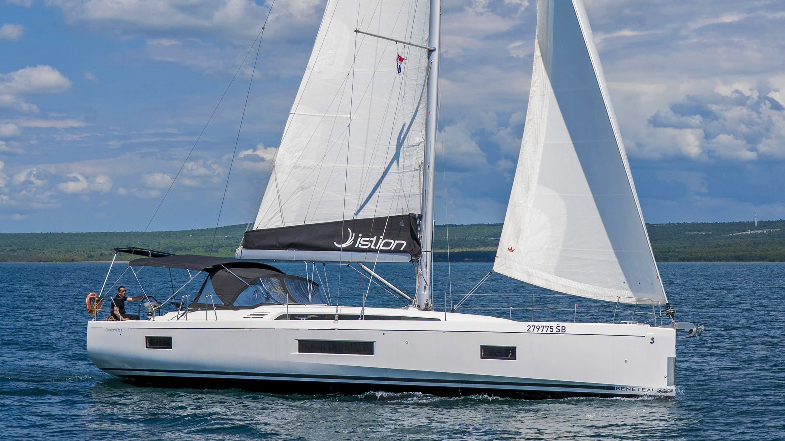 Beneteau Oceanis 51.1 | First Heartbeat
