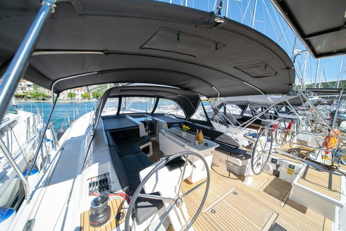 Beneteau Oceanis 51.1 | First Heartbeat