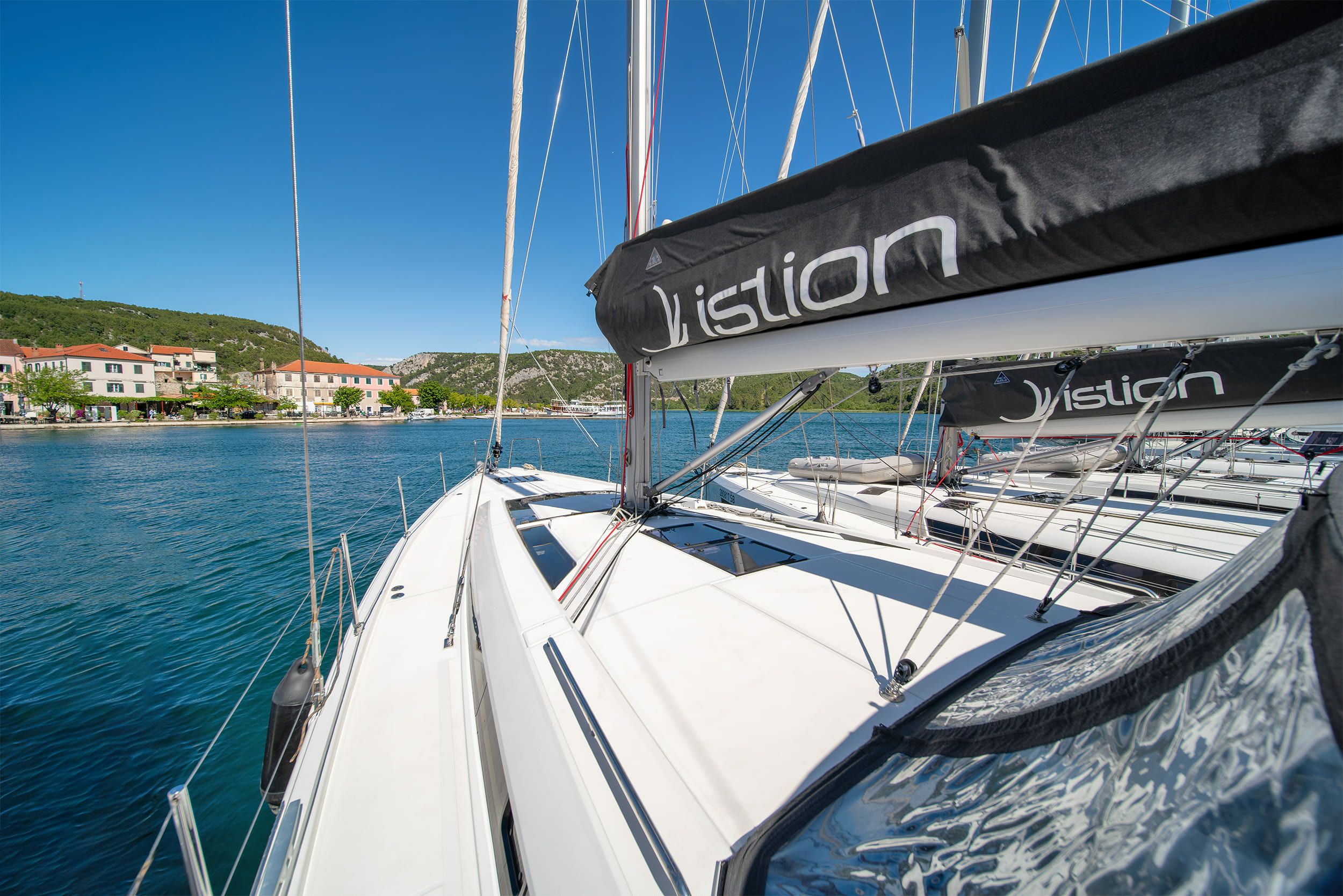 Beneteau Oceanis 51.1 | First Heartbeat