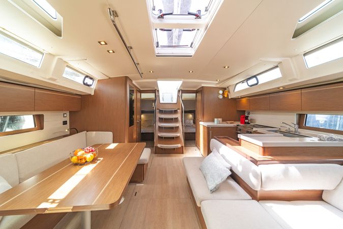 Beneteau Oceanis 51.1 | First Heartbeat