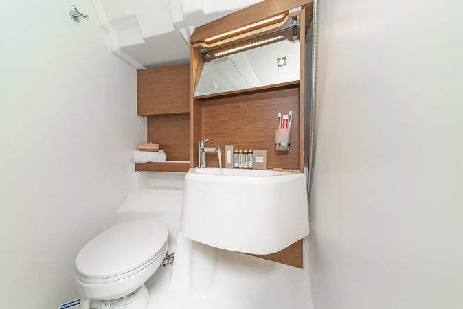 Beneteau Oceanis 51.1 | First Heartbeat
