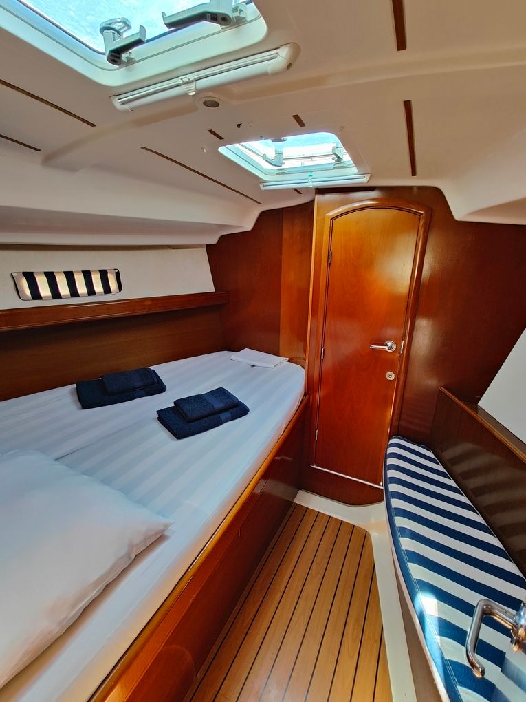 Beneteau Oceanis Clipper 393 | Crete