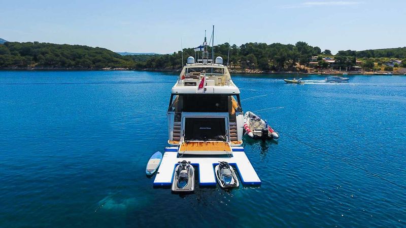 Ferretti 880 | Miss Katariina