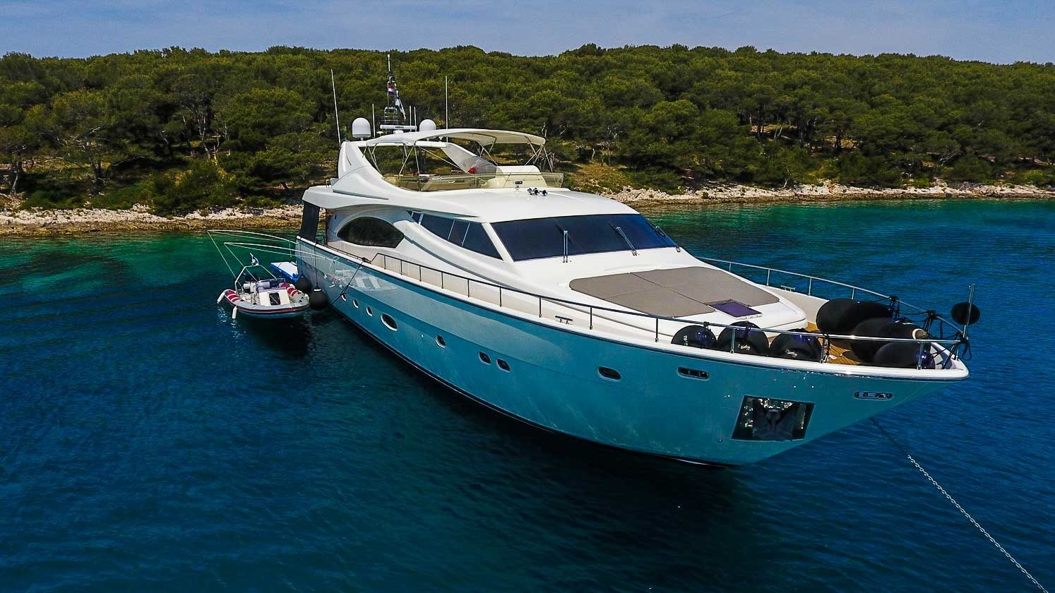 Ferretti 880 | Miss Katariina