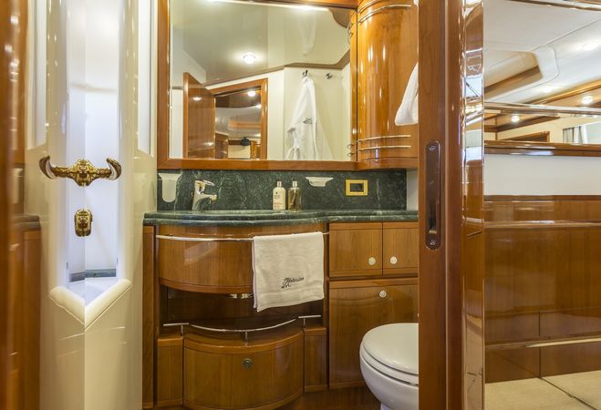 Ferretti 880 | Miss Katariina