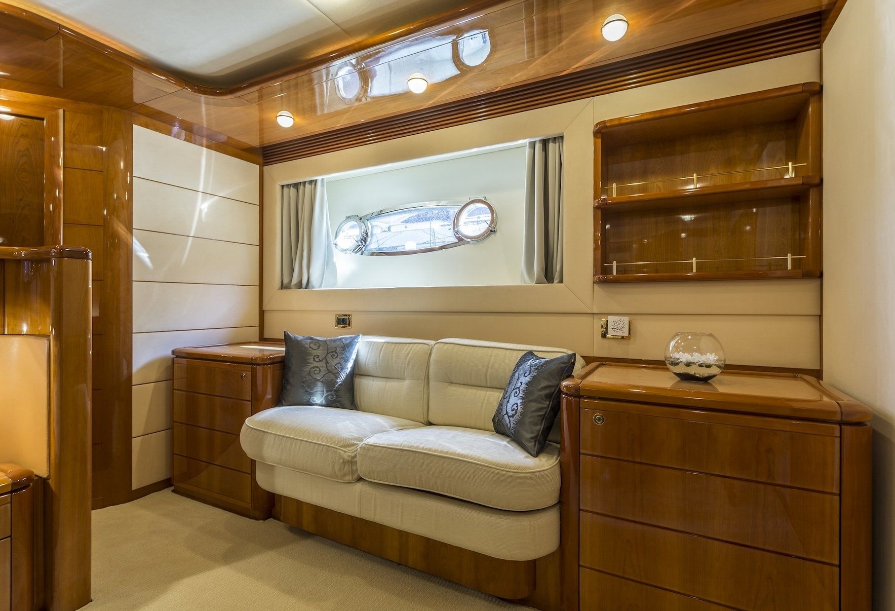 Ferretti 880 | Miss Katariina