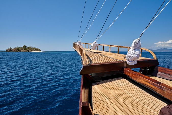 Custom Built Phinisi | Oracle