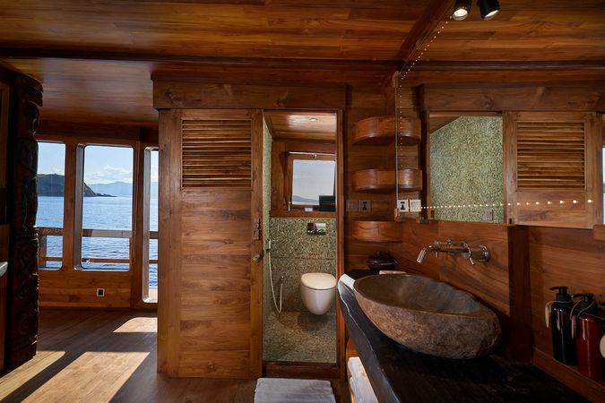 Custom Built Phinisi | Oracle