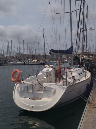 Jeanneau Sun Odyssey 37 | Rebeca y Samuel
