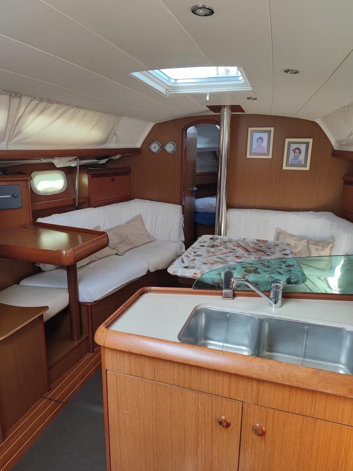 Jeanneau Sun Odyssey 37 | Rebeca y Samuel