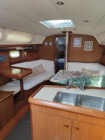 Jeanneau Sun Odyssey 37 | Rebeca y Samuel