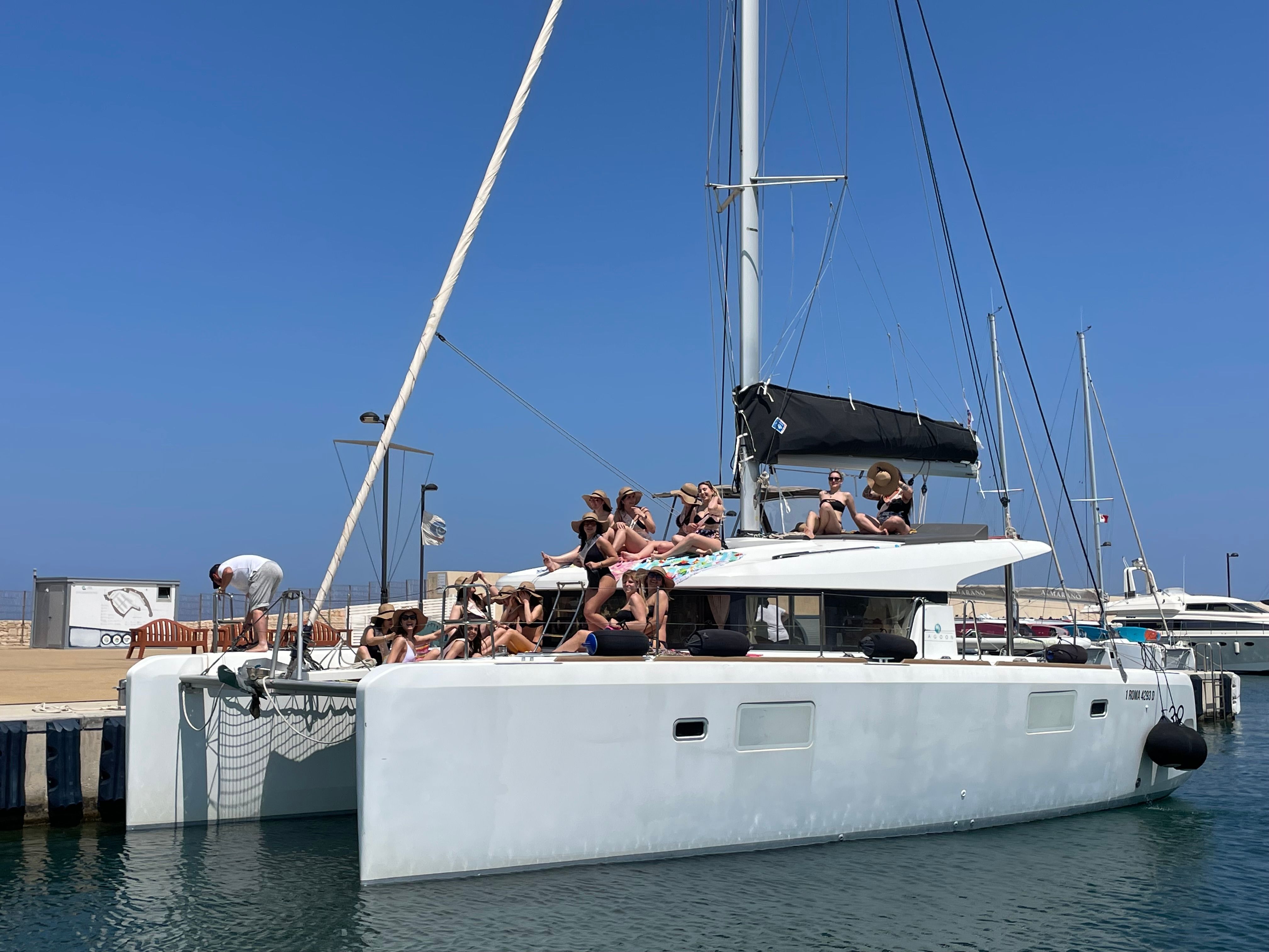Lagoon 39 | Yesss