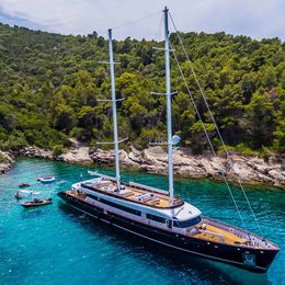 Custom Built 157 | Clase Azul