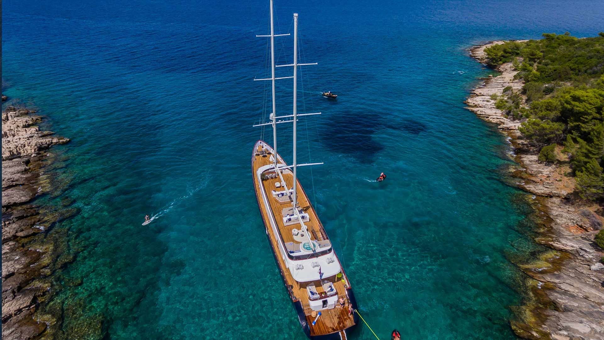 Custom Built 157 | Clase Azul