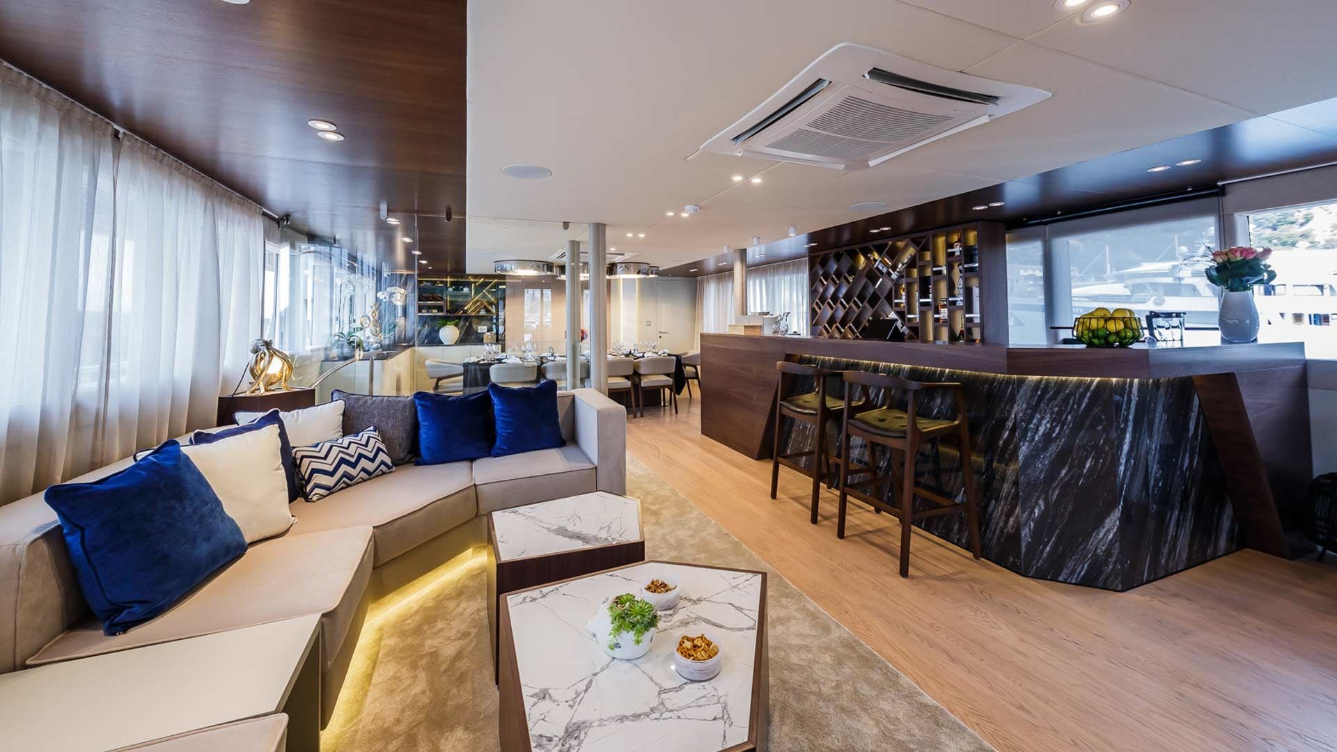 Custom Built 157 | Clase Azul