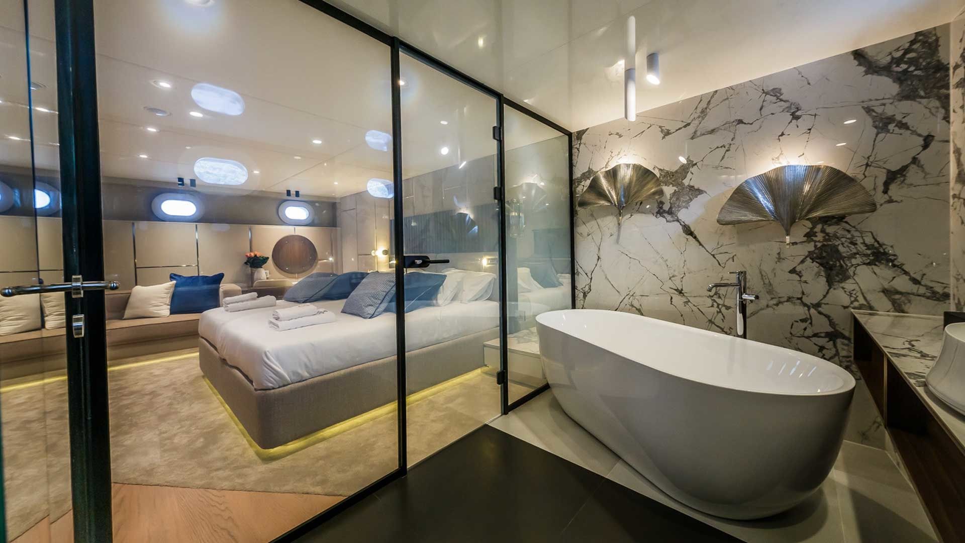 Custom Built 157 | Clase Azul