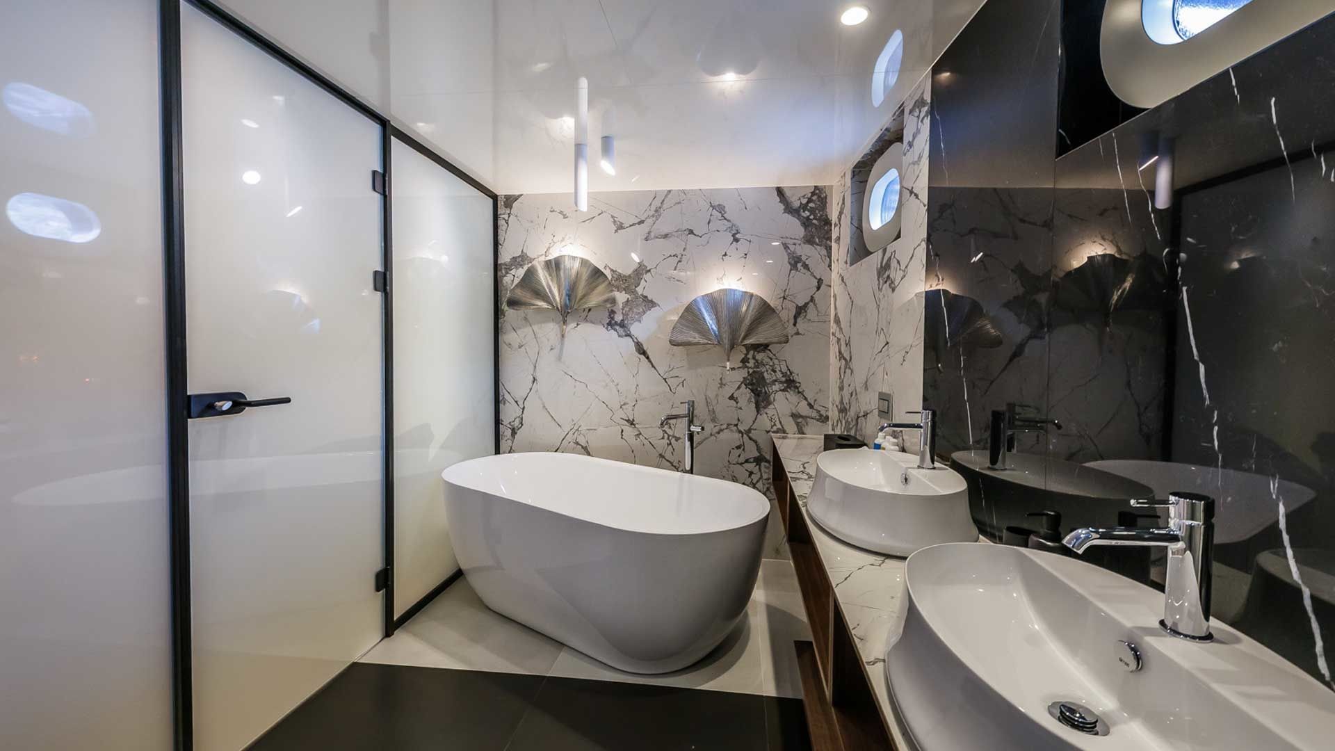 Custom Built 157 | Clase Azul