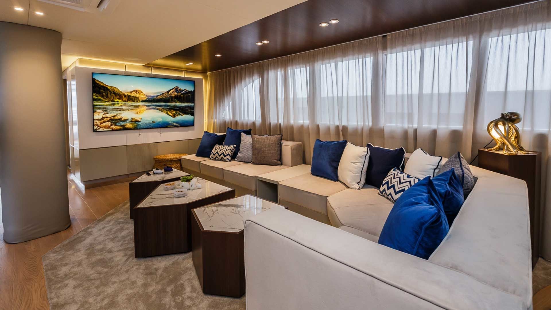 Custom Built 157 | Clase Azul