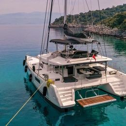 Lagoon 52 F | Daphne