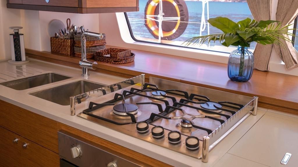 Lagoon 52 F | Daphne