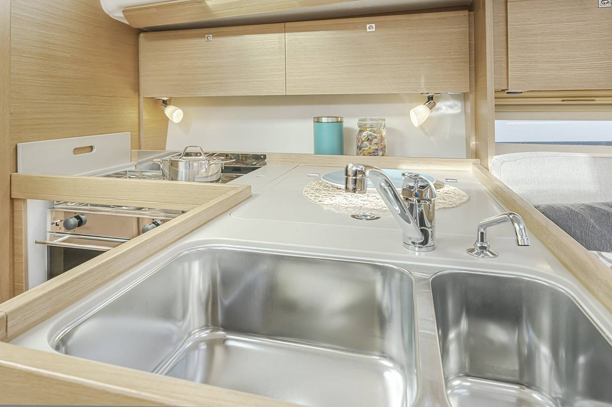 Dufour 360 | Estelle