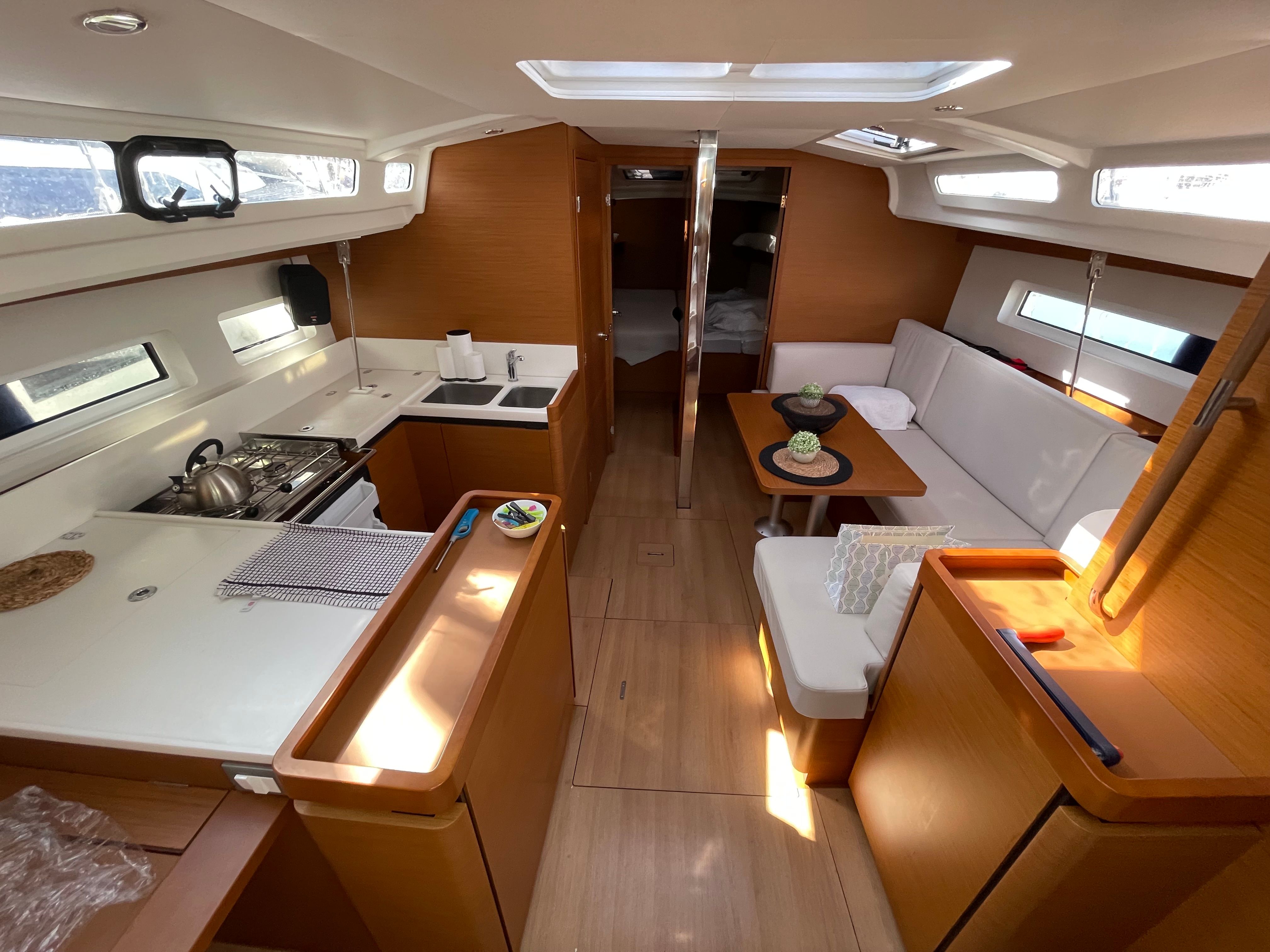 Jeanneau Sun Odyssey 440 | Ecstasea