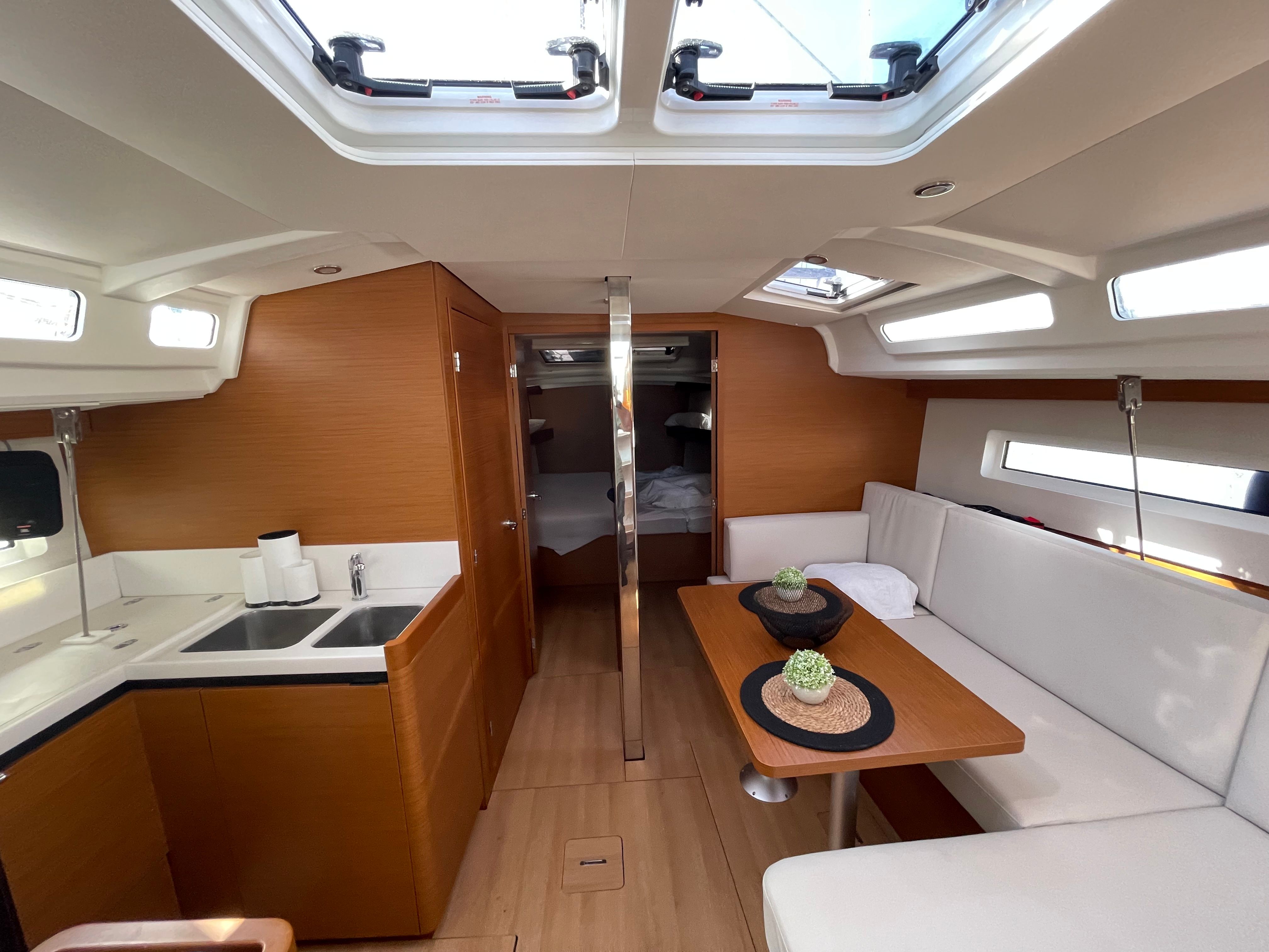 Jeanneau Sun Odyssey 440 | Ecstasea