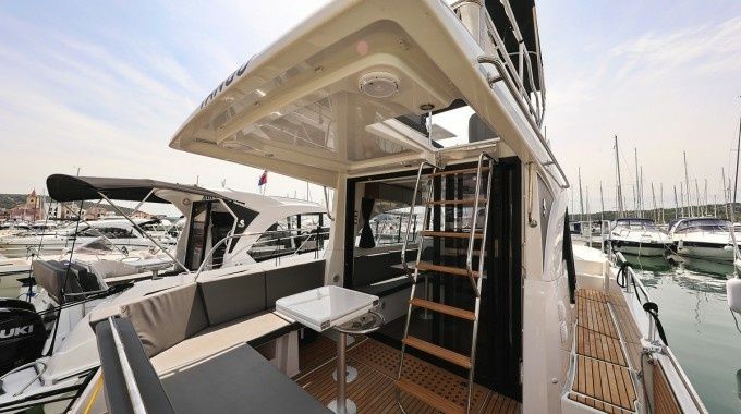 Beneteau Antares 11 Fly | Tango